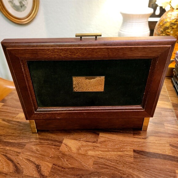 Vintage Wood and Brass Jewelry Box Stamped 1971 Royal London - Picture 6 of 11